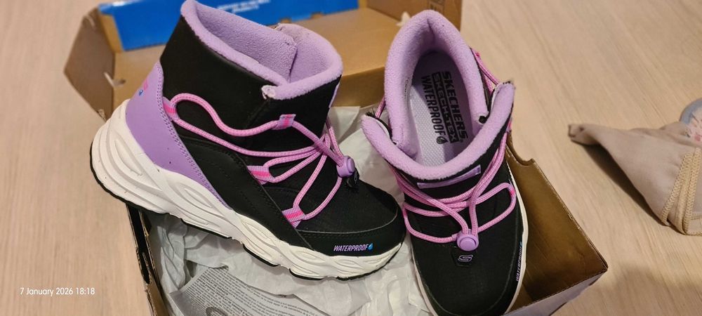 Ghete iarnă fete Skechers mărimea 33