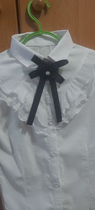 Блузки белоснежные 158р