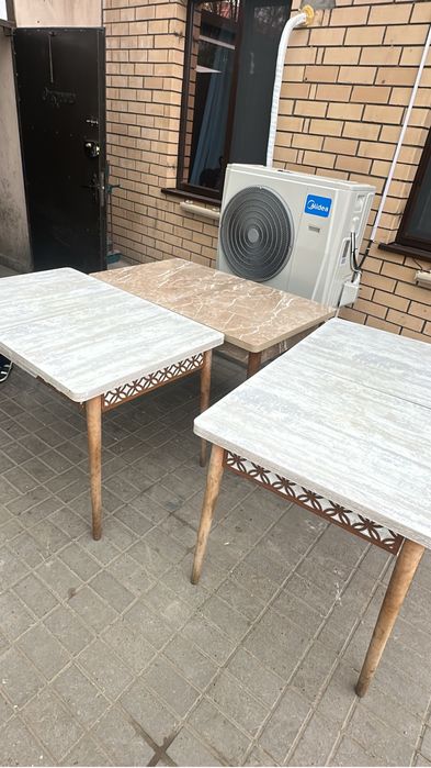 продается столы почти новые