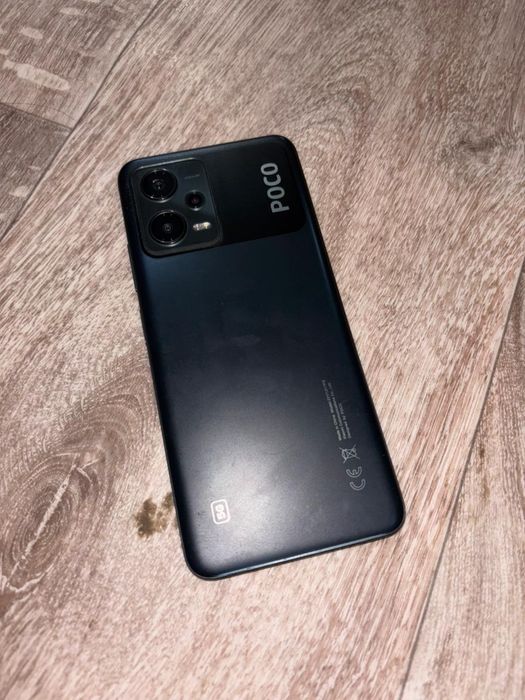 Царапины нету телефон хорошим состояние