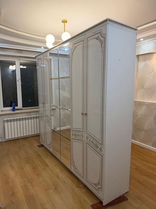 Продам спальный гарнитур