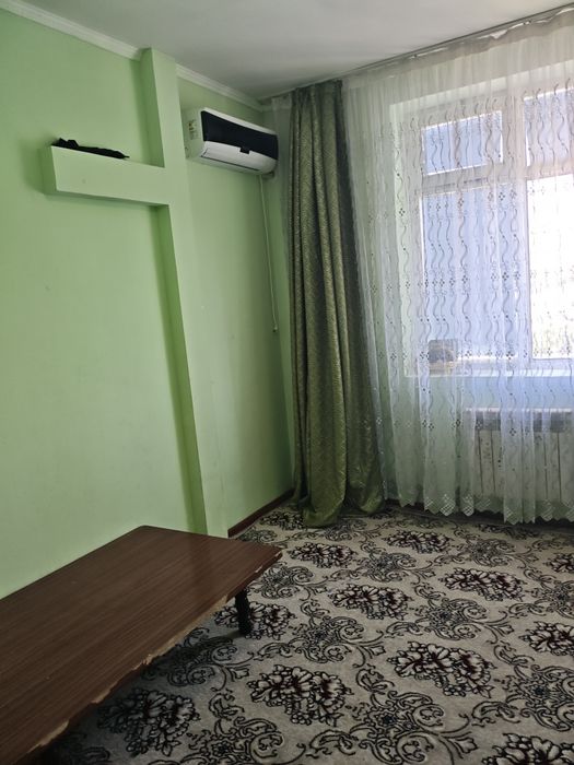Qarshi shahar uy sotiladi - 1 xona 2 xona qilingan - Bezmakler