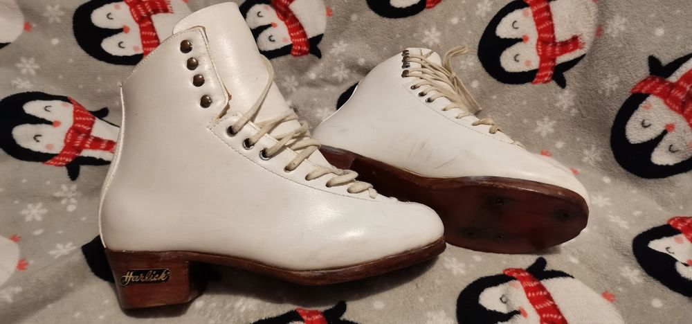 Patine artistice fara lame, stare foarte buna marimea 35/36 doar ghete