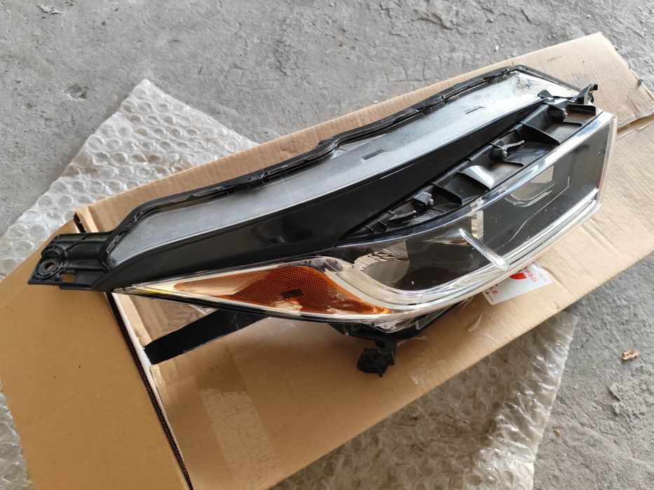 Фар десен Хонда HR V 2019- феислифт американски