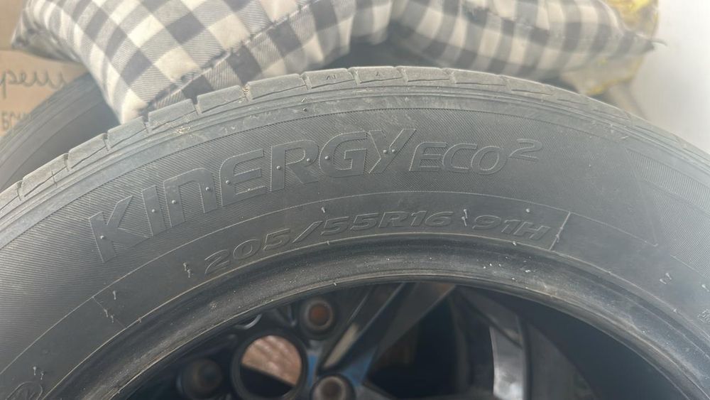 Продам шины от Элантра