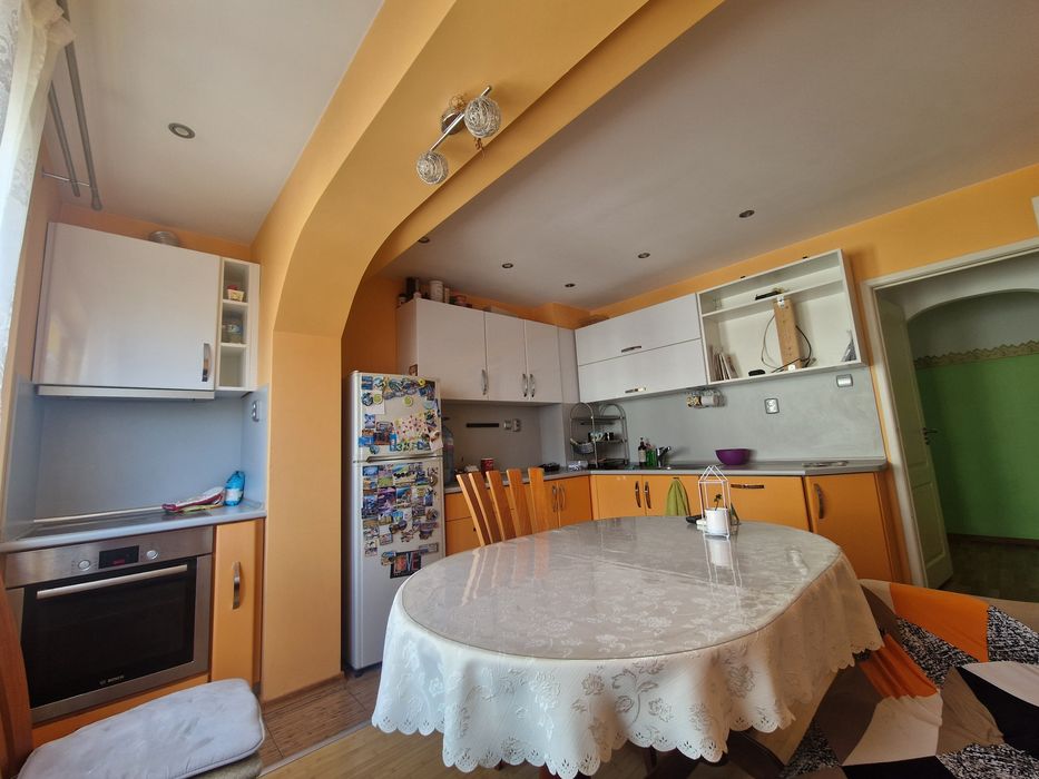 Продава се Тристаен апартамент в Свиленград - 84 кв.м за 1120 €/кв.м - Снимка #8