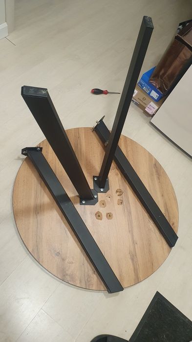 Стол кухонный, Д=90