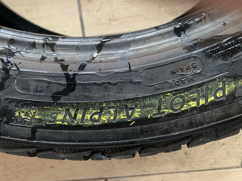 255 45 18 o singură anvelopă de iarnă