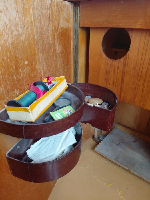 Продам швейную машинку