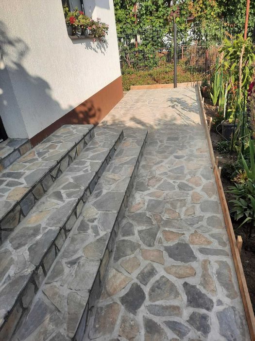 Pavaje din Piatră Naturală pentru Grădină