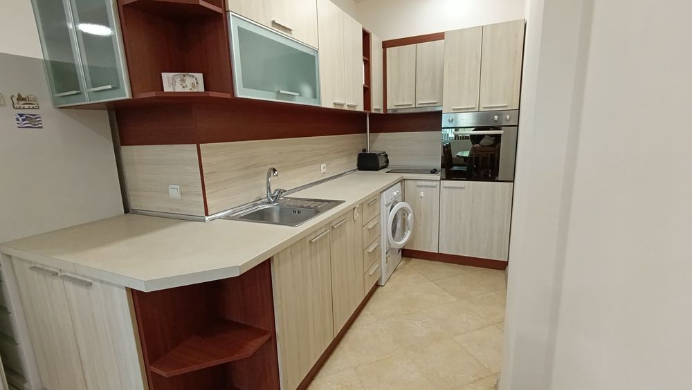 Дава се под наем Едностаен апартамент в Велико Търново, Бузлуджа - 49 кв.м за 255 € - Снимка #2