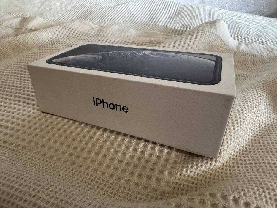 Продаю iPhone XR 128 GB