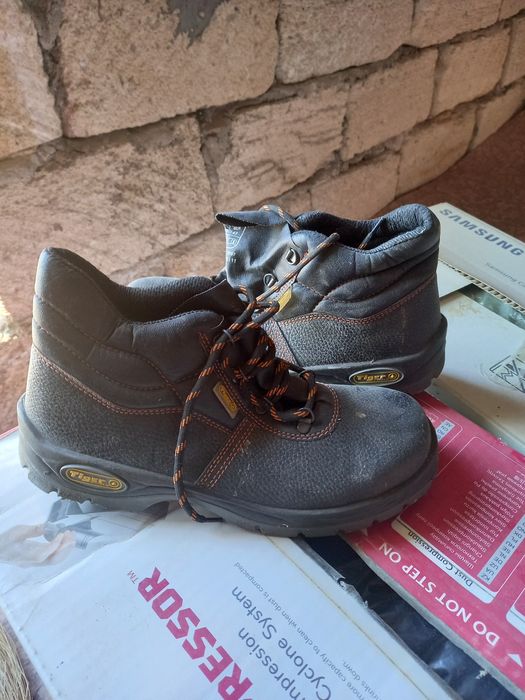 Спецодежда ботинка