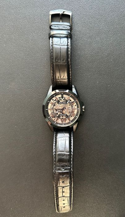Продавам часовник - Bulova Sutton Automatic Skeleton – Ref. 98A304