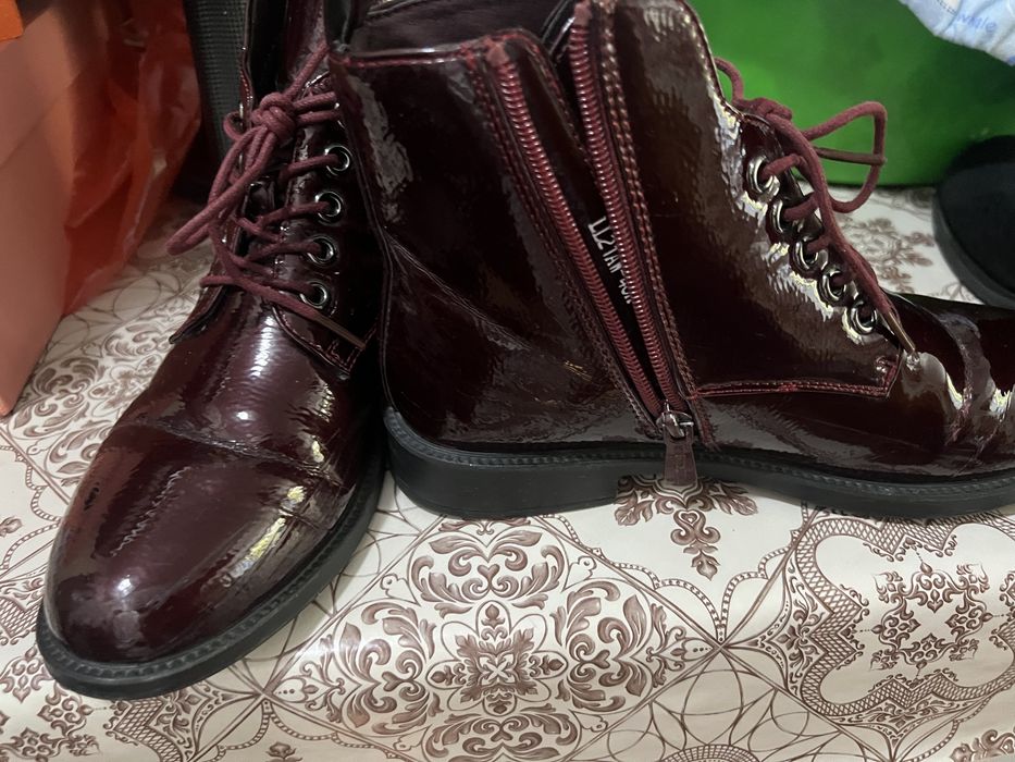 Продам полуботинки