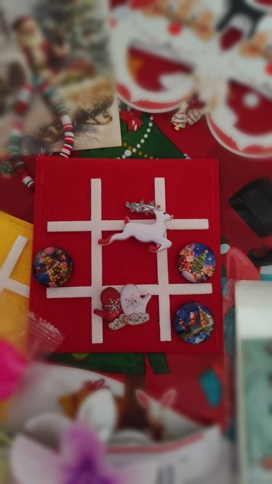 Коледни пакети изненада