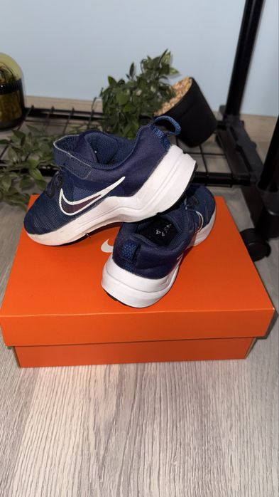 Nike  оригинални детски маратонки- 29.5