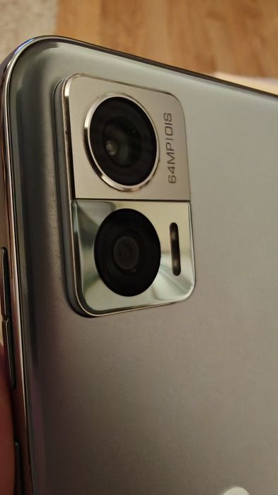 Motorola Edge 30 NEO in garanție, preț fix