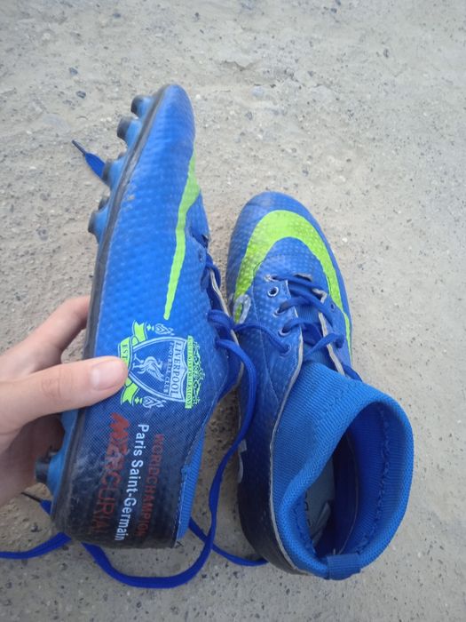 Butsi, sotiladi faqat chim poliyaga keyilgan