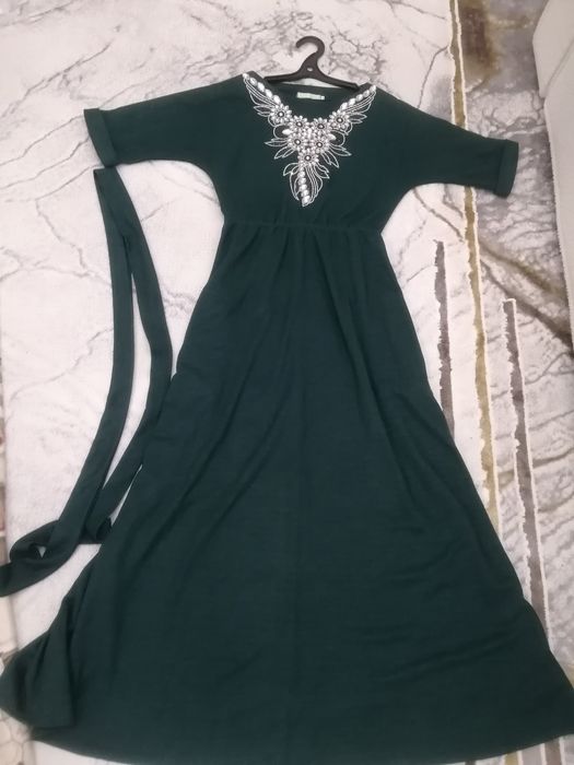 Продам платья 46 - 48РАЗМЕРА