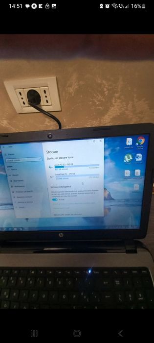 Laptop hp  cu îcarcator