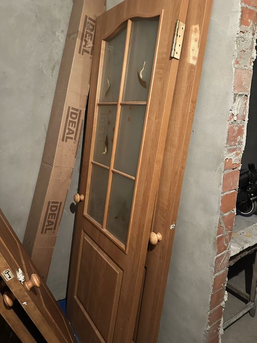 Продам двери б/у