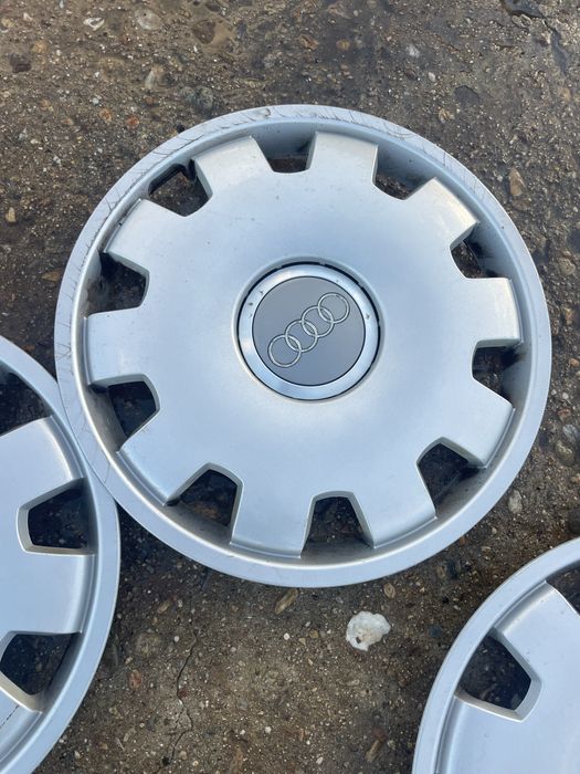 Оригинални 16 цола тасове от AUDI