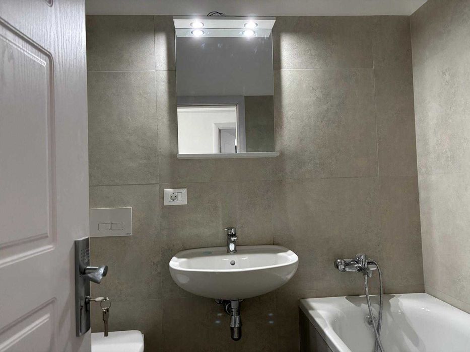 Inchiriez apartament 2 camere bld Poitiers Iasi