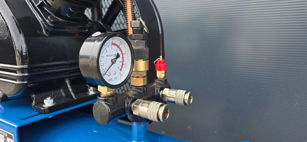 2026 Бензинов компресор за въздух 80 литра 6.5Hp,8 бара 250 л. мин TACH