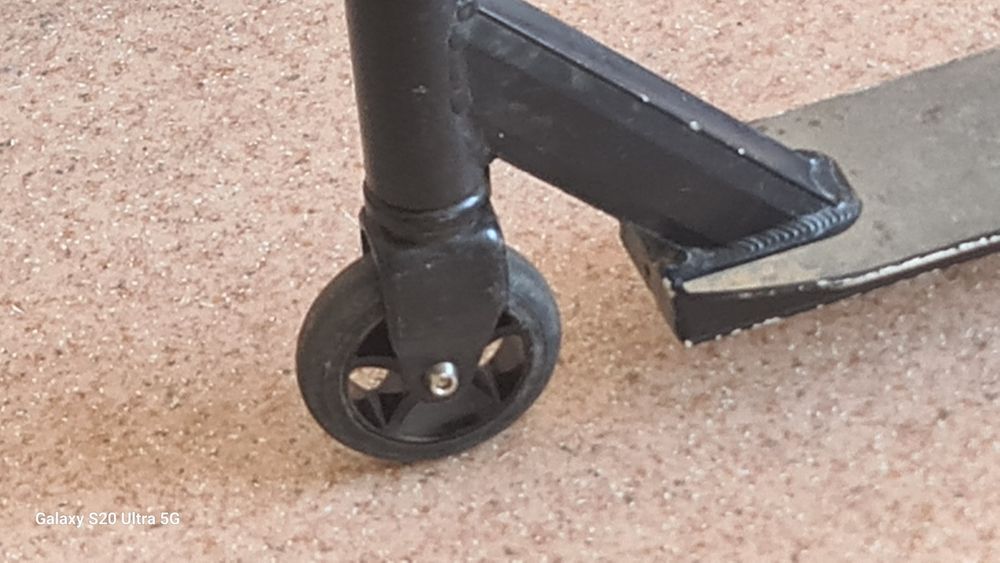 Продам Самокат Трюковой,Бюджетный