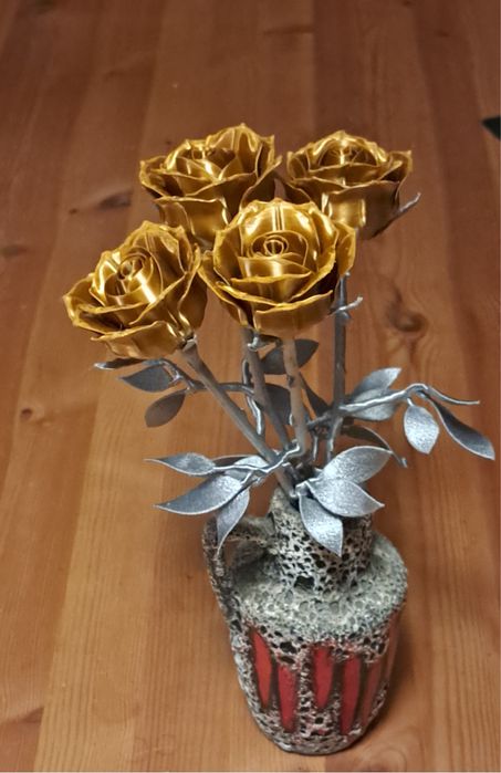 Вечни Рози за Свети Валентин пластмасови / подарък за жена, приятелка