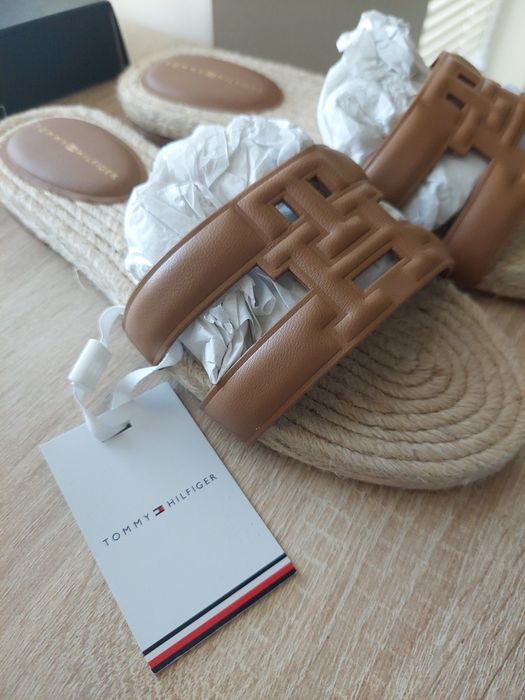 Tommy Hilfiger кожени чехли Emboss Sandal