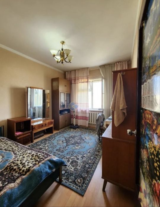 Код 871  Срочно продам 3/4/4 ком квартиру куйлюк массив 4