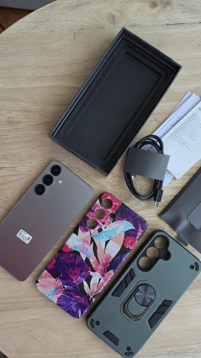 Vand Samsung S25 plus, stare perfecta