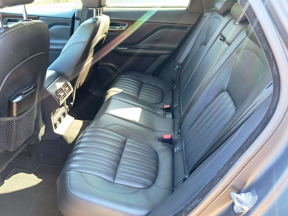 Jaguar F Pace 2.5 Portofolii AWD 240 Cp