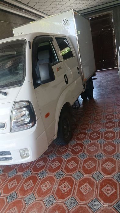 KIA BONGO III sotiladi  YILI 2023