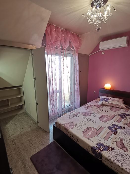 Дава се под наем Тристаен апартамент в Бургас, Възраждане - 88 кв.м за 408 € - Снимка #2