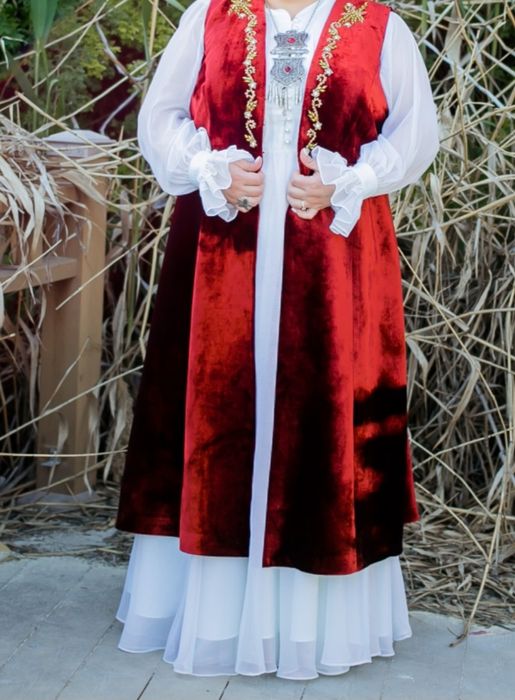 Камзол мен көйлек