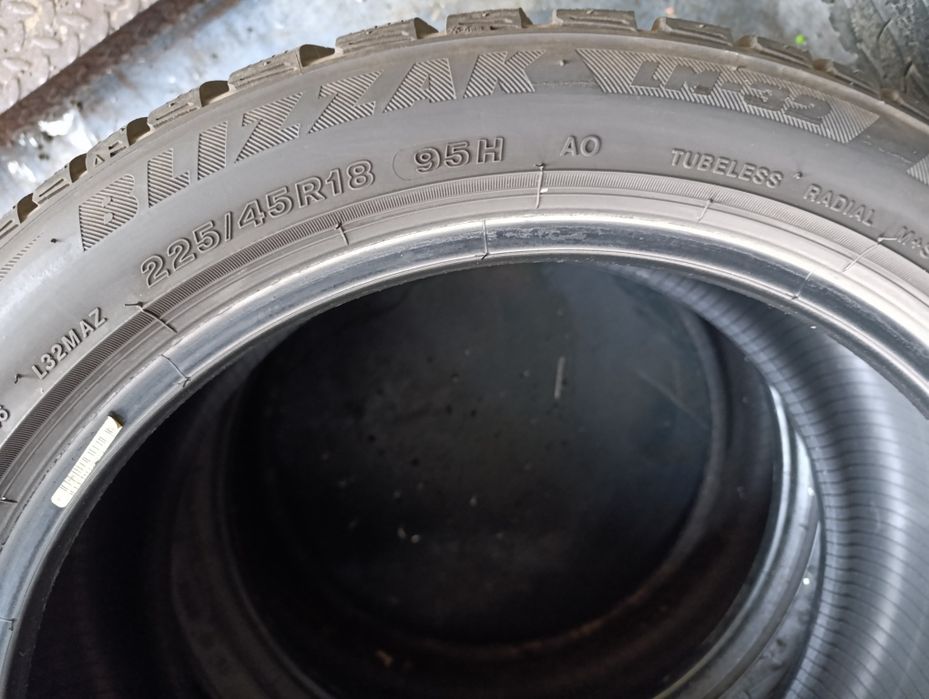 Anvelope de iarnă 225 40 18 Bridgestone