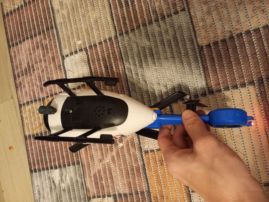 Elicopter de politie cu sunete și lumini