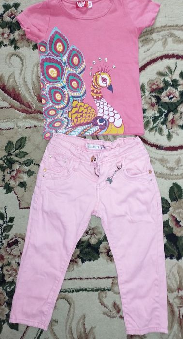 Джинсы и футболка на девочку 2,5-3,5года в отличном состоянии