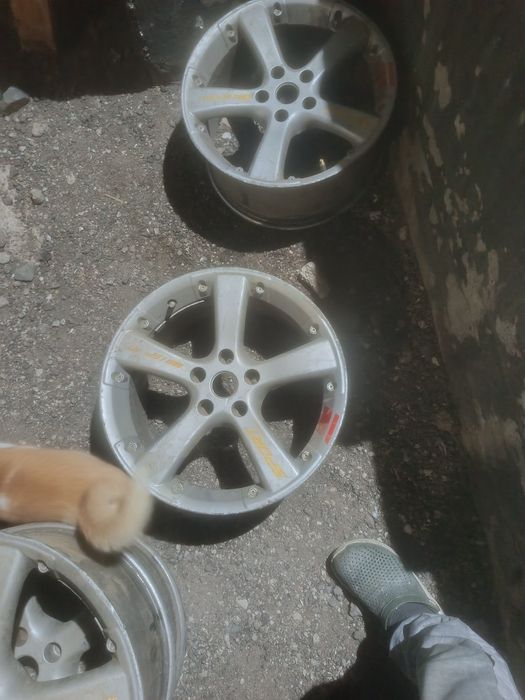 Продам диски с шинами