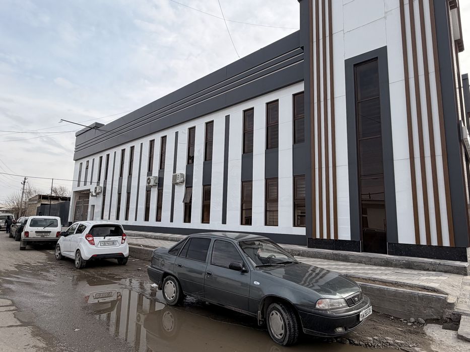 Bino sotiladi  2 etajlik