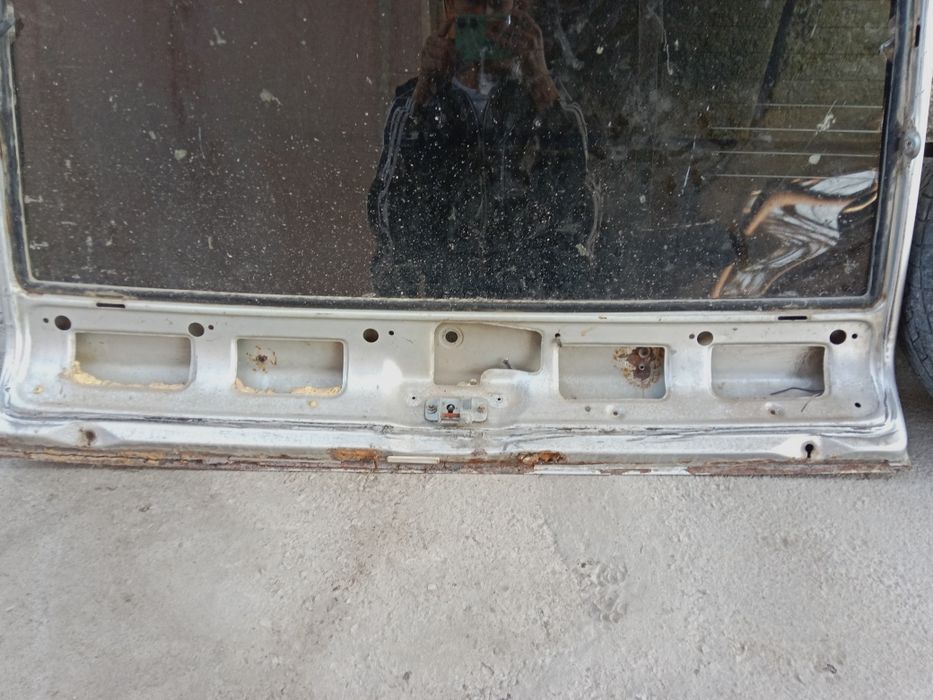 Продается крышка багажника