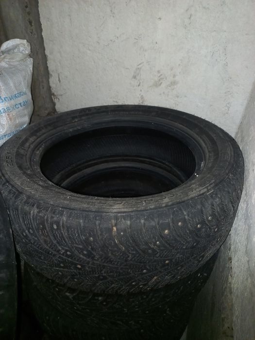 Срочно 205/55/16 зимний