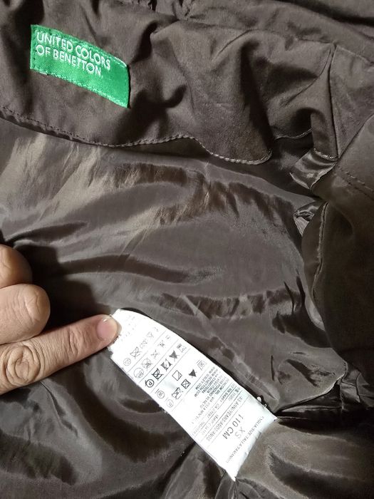 Куртка фирма бенетон детская в хорошем состоянии