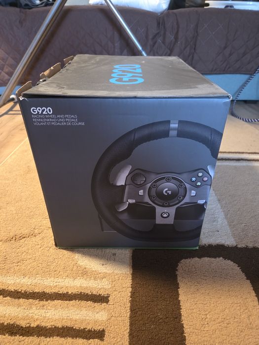 Vând volan gaming Logitech G290 + schimbător. Rog seriozitate.