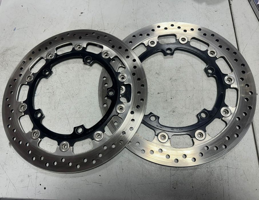 Оригинални предни спирачни дискове Sunstar за Harley Davidson