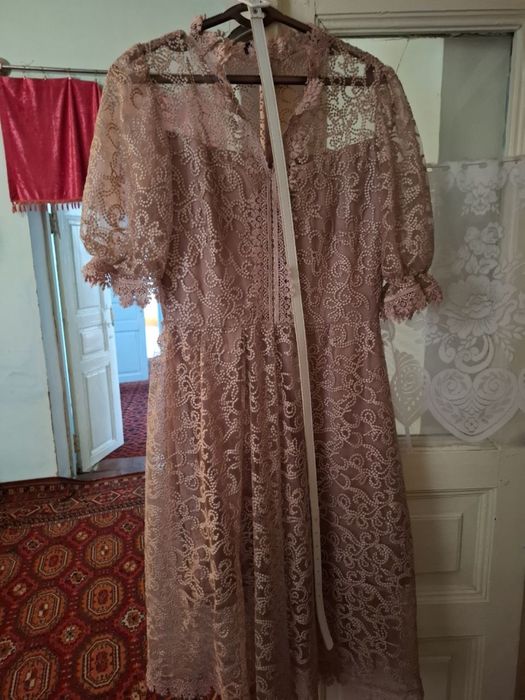 прадается платье