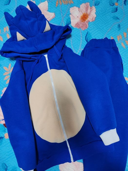 Продам флисовый костюм на мальчика